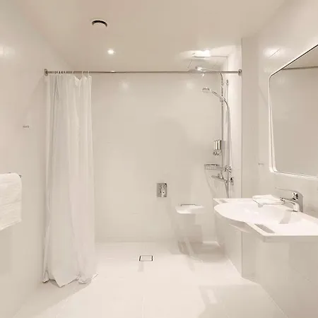 酒店 Hampton By Hilton Krakow Airport 3*