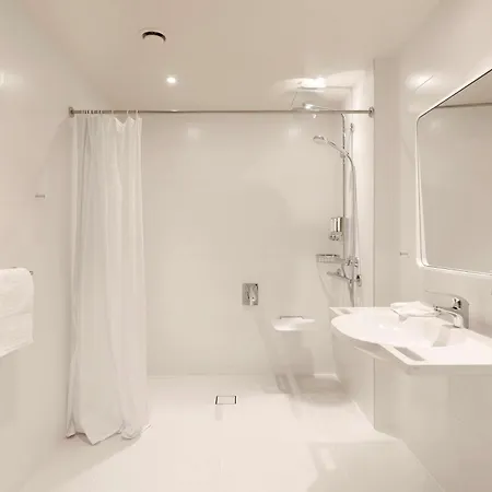 Hotell Hampton By Hilton Krakow Airport Balice