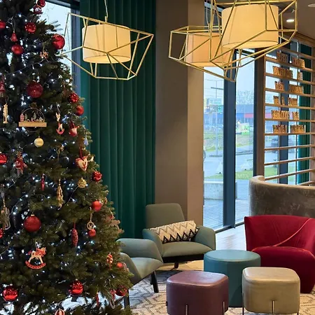 Hampton By Hilton Krakow Airport 3*