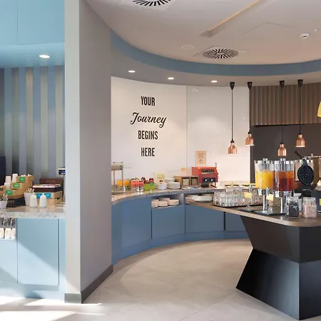 Hampton By Hilton Krakow Airport Отель Балице