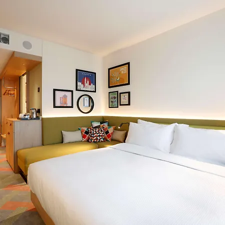 Hampton By Hilton Krakow Airport Hotell 3*