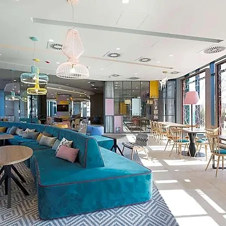 Hotel Hampton By Hilton Krakow Airport 3*