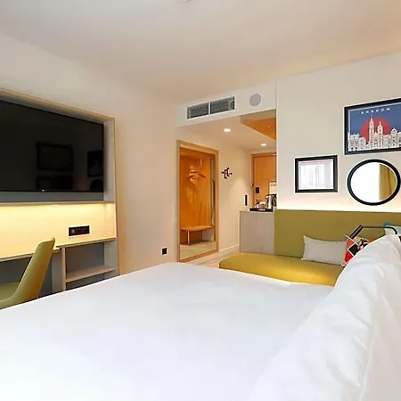 Hampton By Hilton Krakow Airport Balice