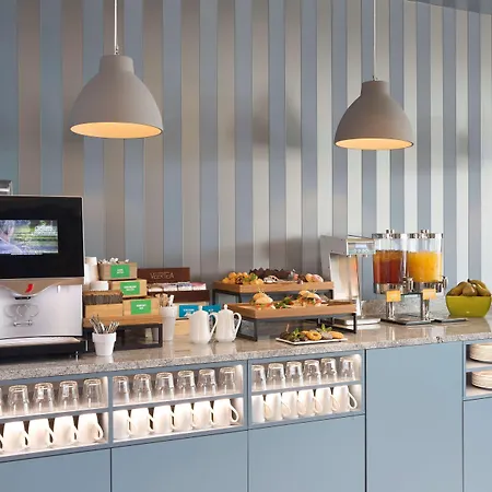 Отель Hampton By Hilton Krakow Airport 3*