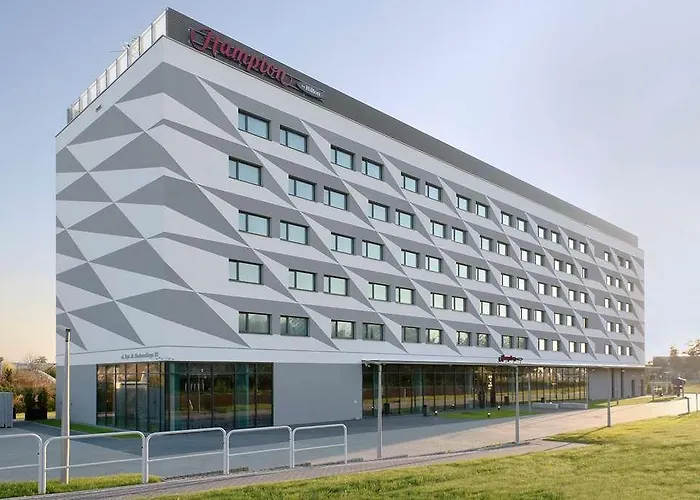 Hotel Hampton By Hilton Krakow Airport