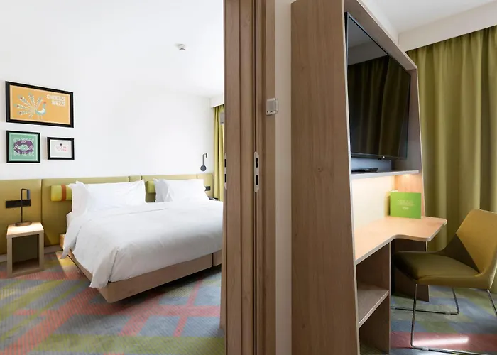 מלון Hampton By Hilton Krakow Airport Balice