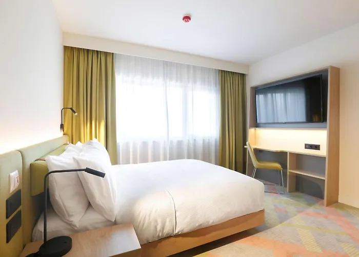 מלון Hampton By Hilton Krakow Airport