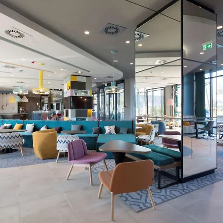 Hampton By Hilton Krakow Airport Hotel 3*